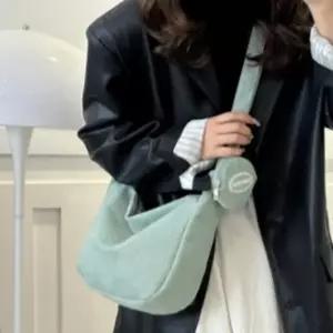 고품질 코듀로이 골덴 반달 크로스백 여성 데일리 숄더백 천가방 (WFKBAIG)