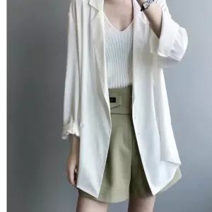 (사이즈 단일색상단일사이즈)긴팔 자켓 정장 여자 여름재킷 얇은 오버핏 겨울 방풍 아우터 바람막이 플리스