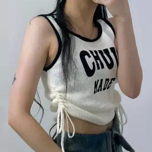 츄 사이드 셔링 나시티 부클 니트 민소매 셔츠여름티 나시 크롭 레터링 허리