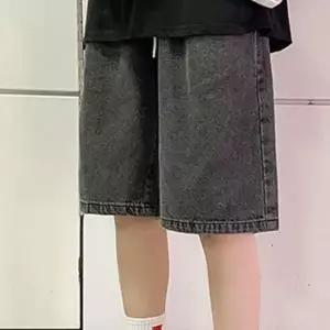 남성 버뮤다 스타일 가벼운 소재 흑청 데님 반바지