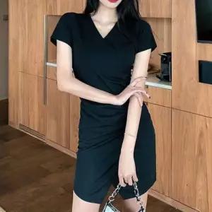 브이넥 블랙 원피스 앞트임 여름 하객룩 데이트룩 WEE9275