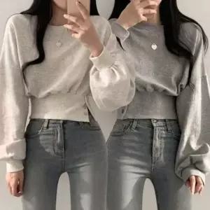 잘록한허리 슬림해보이는 사이드버튼 크롭 맨투맨티