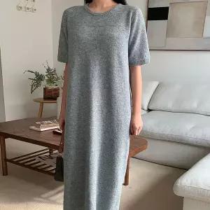 [옷자락]여자 겨울반팔니트 라운드넥 데일리룩 무지 롱원피스