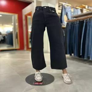 [리바이스] 리바이스 여성 립케이지 와이드 레그 청바지 (A6081-01)