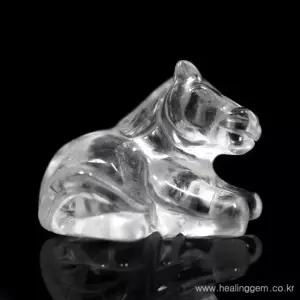 십이지신 백수정 원석 말모양