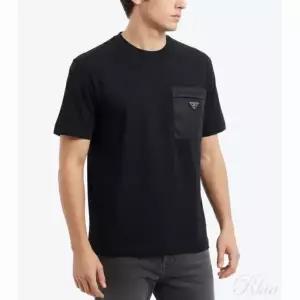 프라다 26SS UJN661 11CK F0002 나일론 포켓 코튼 반팔 티셔츠