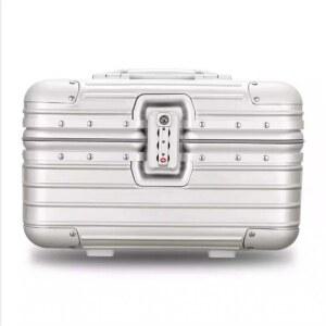 오토바이 스쿠터 헬멧박스 리모와 베스파 탑박스