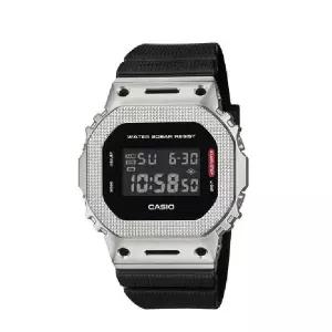 갤러리아 [지샥] GM-5600M-1DR [메탈베젤커버][방수시계][라이트기능][센터시티]