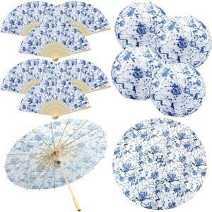 써니무브 12개 치누아지 크리스마스 장식 세트 - 파란색 및 흰색 종이 랜턴 4개, 꽃 접이식 선풍기 6개, 가을 결혼 파티 장식용 우산 2개 포함
