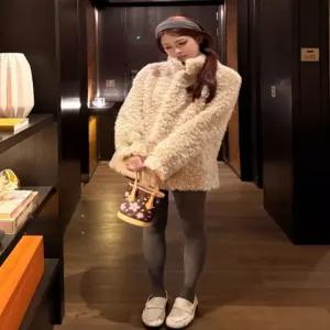 [하젤]로체라 양털 뽀글이 누빔 퍼 하프코트_S4453