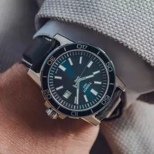 티쏘 슈퍼스포츠 젠트 남성 가죽시계 T125.610.16.041.00