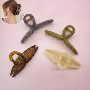 [하프클럽/셀러허브_여성트랜드패션]여성 집게핀 꼬임 집게삔 머리집게핀