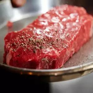 투뿔 한우 1++ 소고기 육즙 두툼한 보섭 삼각 스테이크컷 400g