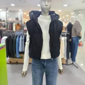 시슬리/애플아울렛/잉키 숏 구스 다운 패딩 베스트 SAPDC1561