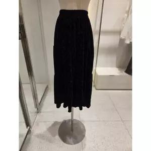 [SOUP](신세계 사우스시티) 벨벳 플라워 밴딩 스커트 (SBBSR30)