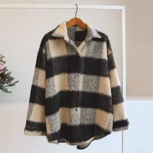 [잇수다] 헤쉬블 체크 헤어리 오버핏 똑딱이 카라 셔츠 남방