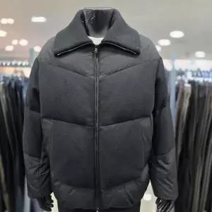 [레노마]F/W 블랙 포인트 카라 세미오버핏 구스다운 점퍼 PDMBU52A_BP