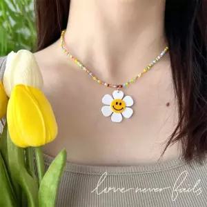 스마일꽃 목걸이 비즈 악세사리 관광지 여행용 플라워