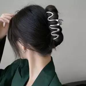 [하프클럽/셀러허브_여성트랜드패션]왕 삔 집게핀 올림 머리 헤어 물결 대