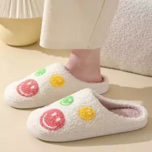 [하프클럽/]여성 화이트 거실화 스마일 뽀글이 보온실내화 슬리퍼