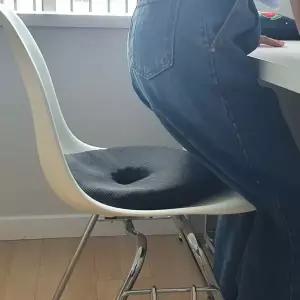 [콩심팥심]벌집모양 도넛 실리콘 의자방석