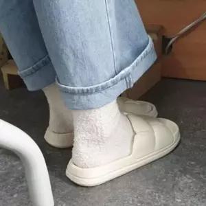쿠션형상 아이보리 홈공간 착화쿠션 뚱카롱 인도어슈즈 이지슈즈 레이디스타일 구름슬리퍼 주거소음