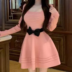 채핏 마지렌 벨트세트 원피스 섹시 글램 미니 ops 긴팔 리본 벨트 스퀘어넥 플레어 a라인 데이트룩