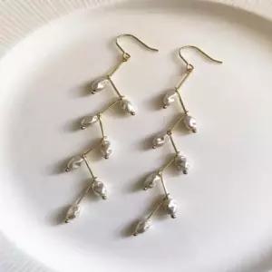 러슬담수진주드롭 귀걸이/귀찌