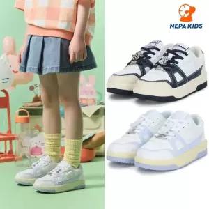 [롯데백화점]네파 스트라다 운동화 KKC7603