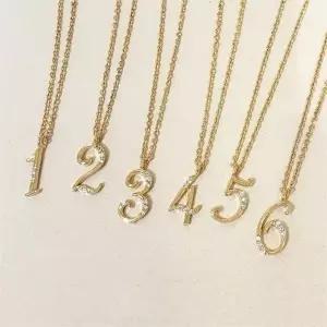 [토끼귀상점] 이니셜 기념일 선물 큐빅 골드 심플 목걸이