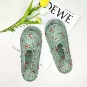 여성 실내화 플라워패턴 퀼트 거실화 슬리퍼 어린이집