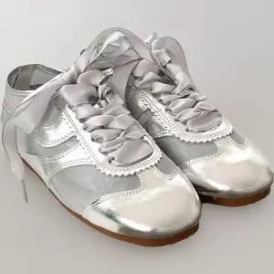 여성 여름 메쉬 혼합 발레코어 리본 소가죽 운동화