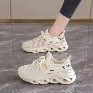 여름 여성안전화 가벼운 단체화 발편한 작업 여성 베이지