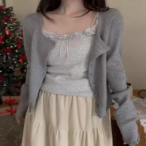 [엘루이즈][엘루이즈] 베슈니 실리본 도트 프릴 나시 티셔츠 울 가디건 세트(4color)