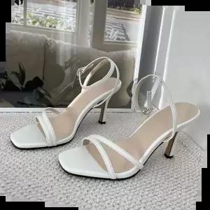 여성통굽샌들 발목 스트랩 샌들 이선밴드 하이힐 하객 파티룩 9CM