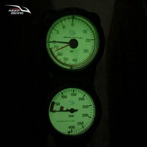 콘솔 CE 승인 스쿠버 다이빙 나침반 전문 압력 게이지 깊이 수중 디지털 야광