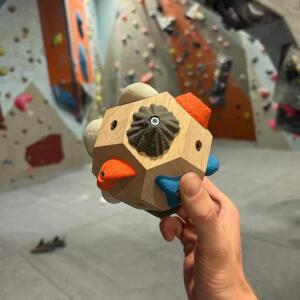 수제 11cm 클라이밍 홀드 손가락 힘 훈련 볼 - 데스크탑 장식품 홈 오피스 장식 그립 트레이너