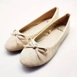 여성 리본 플랫 슈즈 블랙 무광 단화 구두