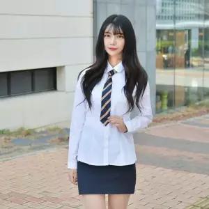 [하프클럽/]프리미엄 여성 둥근카라 화이트 셔츠 (그레이체크)