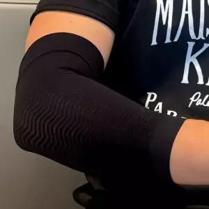 짧은팔토시 암슬리브 문신가리기 반팔토시 타투커