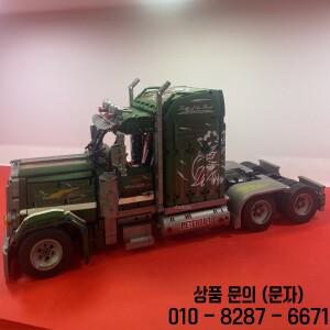 2105PCS 기술 도시 녹색 트럭 빌딩  하이테크 대형 모델 벽돌 장난감 아이 생일 선물 MOC