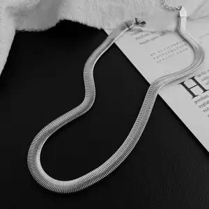 바이브모션 골드 커브 체인 목걸이 무광 심플 여자