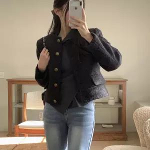 [코코블랑] 쿠벤 헤어리 누빔 자켓