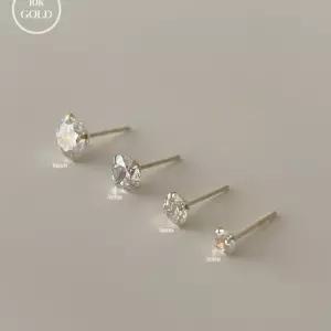 (10k gold) Diamond earrings E 132 WF0E116