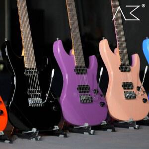 AKAMA CRUSH 1 미니 일렉트릭 기타 초보자용 휴대하기 쉬움 다수의 기타리스트들이 신경 써서 제작 37.5인치