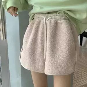 여성 양털 반바지 겨울 뽀글이 팬츠 여자 기모 반바지 트레이닝