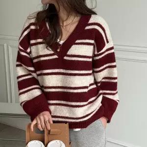 [난닝구] 도멜프 브이넥박시니트