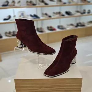 [미소페][미소페] by미소페 여성 스퀘어토 스웨이드 앵클부츠 (7cm) 112546025 (P003750584)