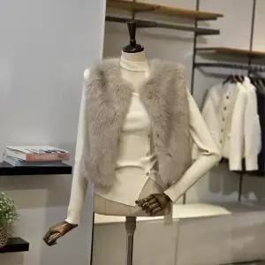 [반에이크]VB5ZFUM303Z_플로우 인조 퍼 베스트