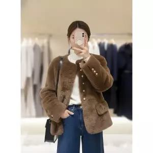 [롯데백화점]SOUP 몽실 페이크퍼 자켓  SBADB812